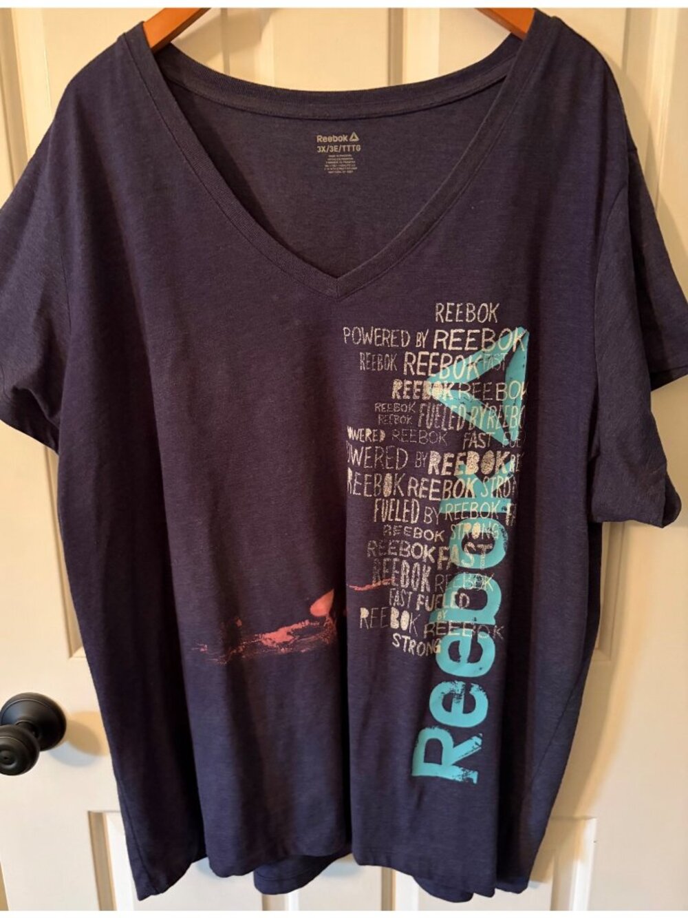 Women's Navy Blue Reebok V-neck T-shirt Graphic Design Size 3X Top